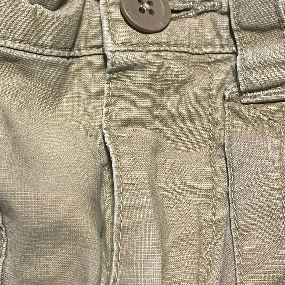 🎉 3/$12 khaki cargo pants. Get 3 $7. 00 items for $12.00